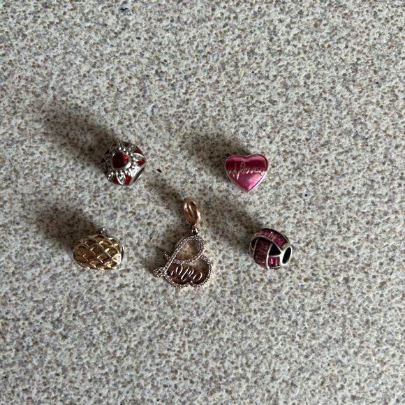 Charms for chamilia bracelet - Picture 1 of 2
